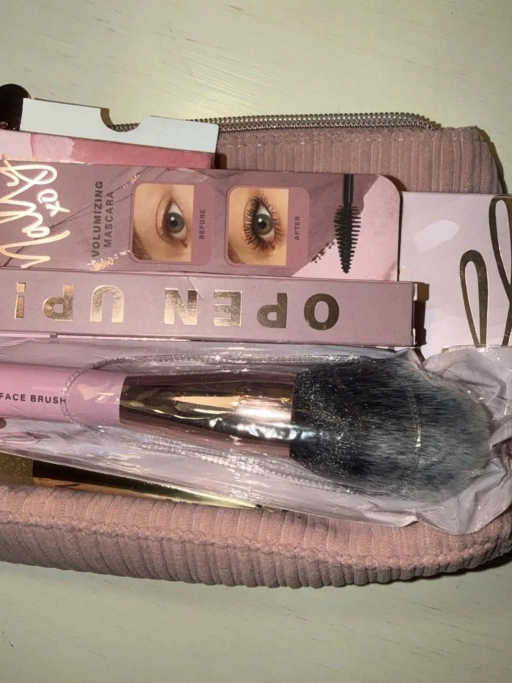 Mally bundle-med brightener,brush,blush, Primer,palette,mascara, bag